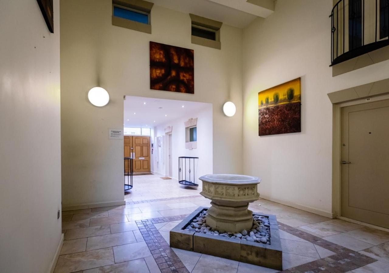 Lux Duplex Apartment 19Th Century Chapel Wakefield Centre エクステリア 写真